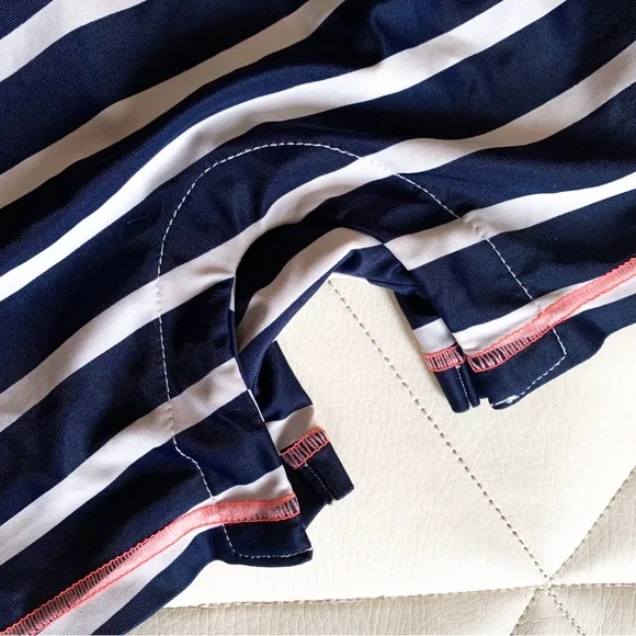 Gap • Rashguard - Picture 2 of 5